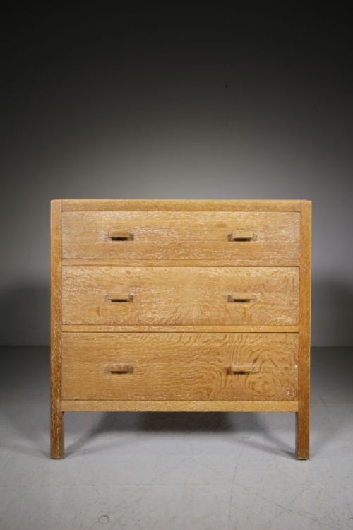 
Heals of London 1920’S Oak Russett Chest of Drawers