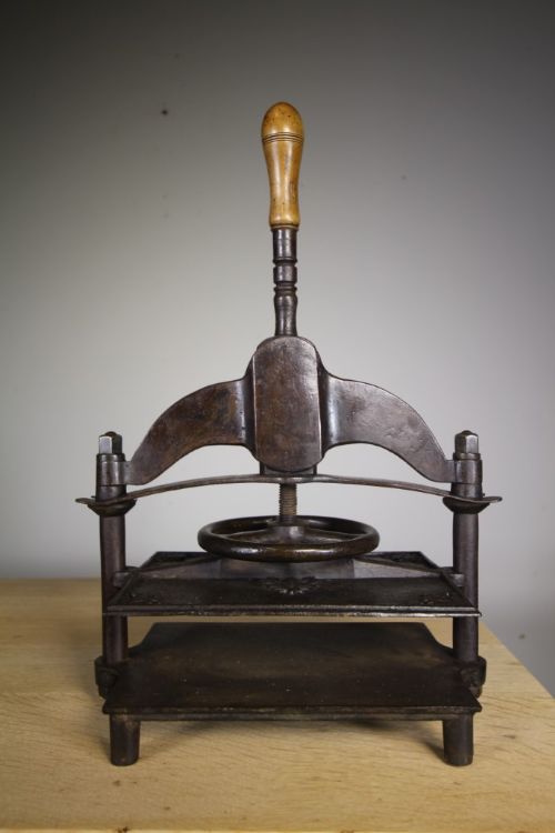 

Wonderful English Antique Iron & Steel Book Press