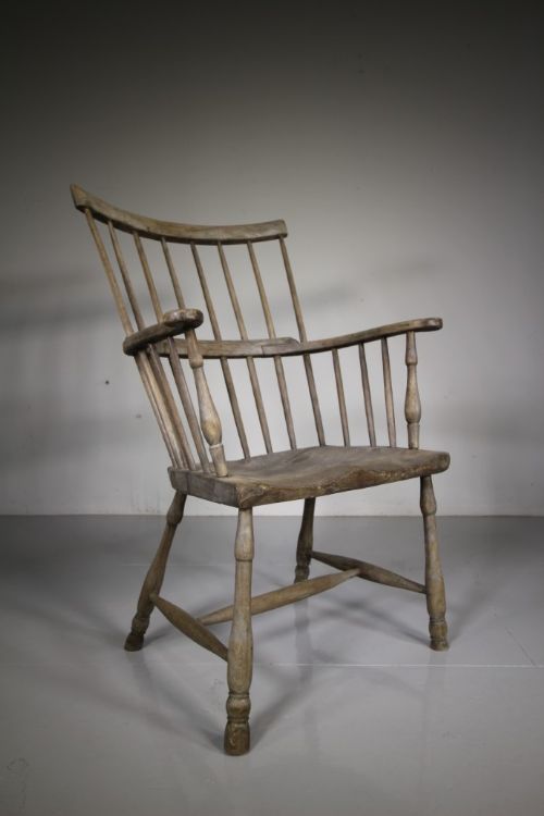
18th Century Antique Thames Valley Scrubbed Windsor Chair
