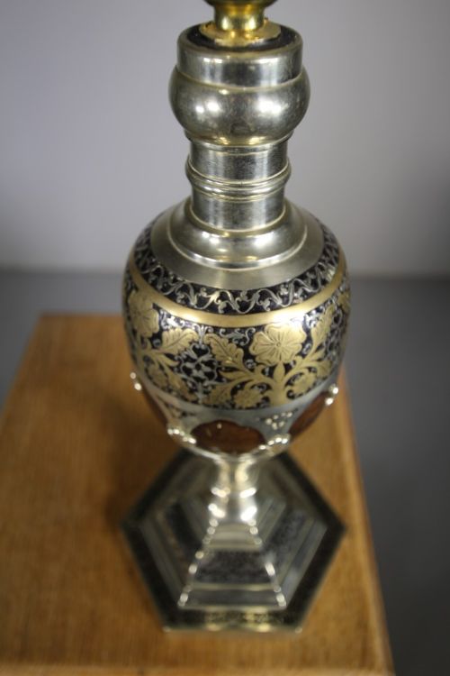 EDWARDIAN ANTIQUE INTRICATE METAL WORK TABLE LAMP - ADDITIONAL PHOTO 2
