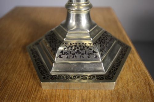 EDWARDIAN ANTIQUE INTRICATE METAL WORK TABLE LAMP - ADDITIONAL PHOTO 5