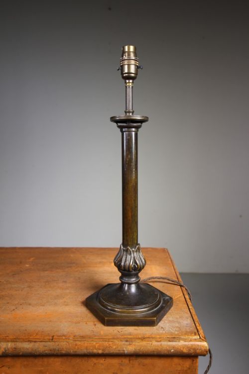 QUALITY 19TH CENTURY ANTIQUE BRONZE TABLE LAMP