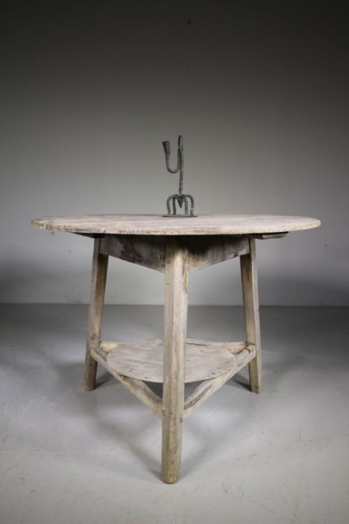 English 18th Century Large Antique Pine Cricket Table