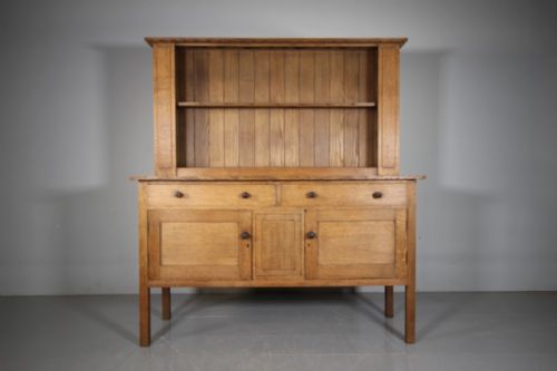 
Heals of London Edwardian Antique Oak Dresser