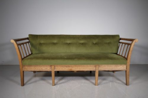 Fabulous English Antique Oak Sofa / Window Seat