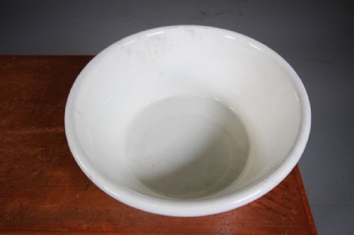 LARGE EDWARDIAN ANTIQUE CREAMWARE K BOWL - ADDITIONAL PHOTO 1