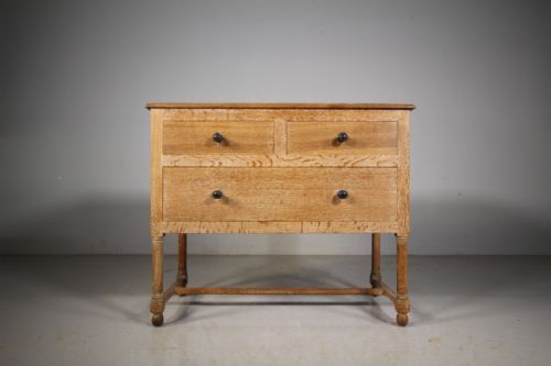 Heals Edwardian Antique Tilden Style Oak Chest of Drawers