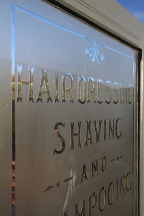 FABULOUS ENGLISH ANTIQUE PINE HAIRDRESSING DOOR CIRCA 1870 - ADDITIONAL PHOTO 3