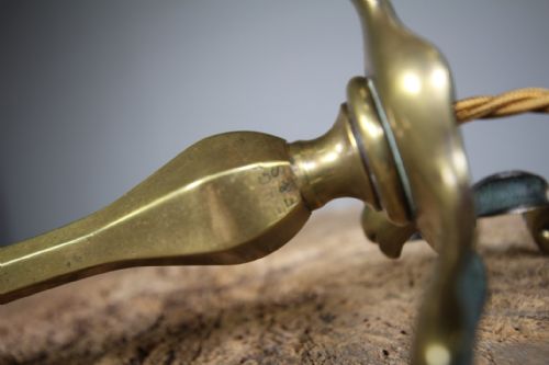 FARADAY SONS ANTIQUE BRASS PULMAN TABLE LAMP - ADDITIONAL PHOTO 2