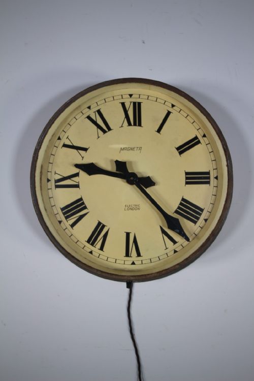 LARGE ENGLISH 1930S MAGENTA LONDON WORKING WALL CLOCK - ADDITIONAL PHOTO 3