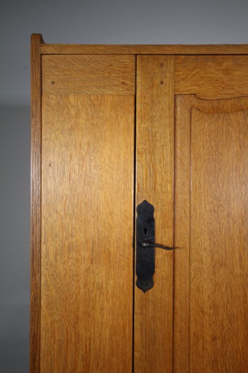 RARE EARLY HEALS ANTIQUE OAK HANGING CUPBOARD - ADDITIONAL PHOTO 7