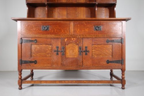 EARLY HEALS OF LONDON ANTIQUE OAK DRESSER - ADDITIONAL PHOTO 4