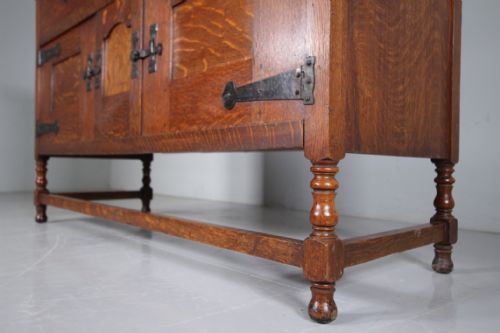 EARLY HEALS OF LONDON ANTIQUE OAK DRESSER - ADDITIONAL PHOTO 6