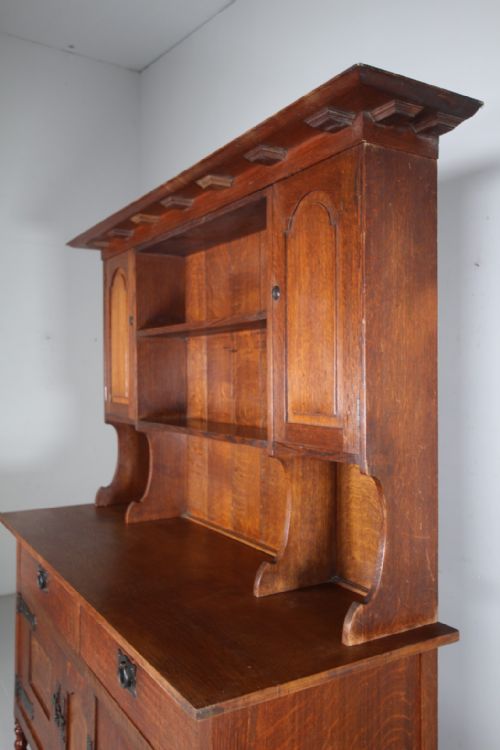 EARLY HEALS OF LONDON ANTIQUE OAK DRESSER - ADDITIONAL PHOTO 7