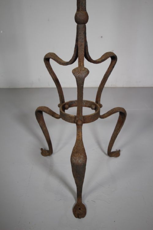 AMAZING MASSIVE 19TH CENTURY ANTIQUE WROUGHT IRON LANTERN STAND - ADDITIONAL PHOTO 3