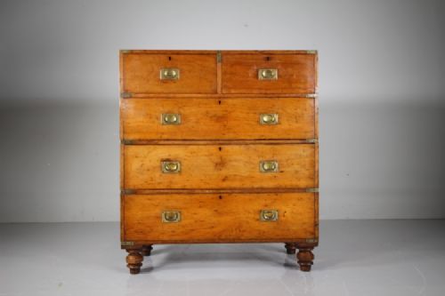 ENGLISH 19TH CENTURY QUALITY ANTIQUE MILITARY CHEST OF DRAWERS