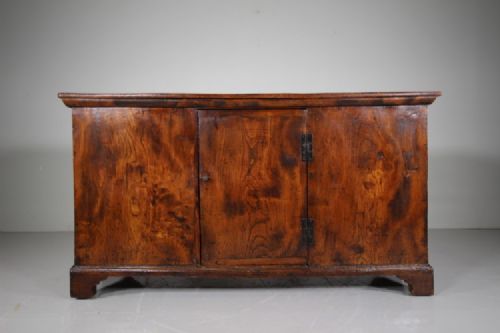 Fantastic Rare 18th Century English Antique Elm Dresser 