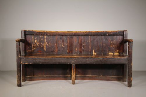 Original Painted Pine Georgian Antique Settle – Carved Witch Motif