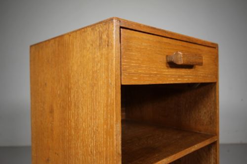 SIMPLE 1930'S HEALS OAK BEDSIDE CABINET - ADDITIONAL PHOTO 1