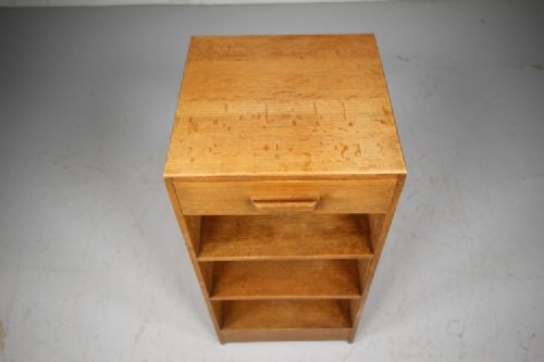 SIMPLE 1930'S HEALS OAK BEDSIDE CABINET - ADDITIONAL PHOTO 2