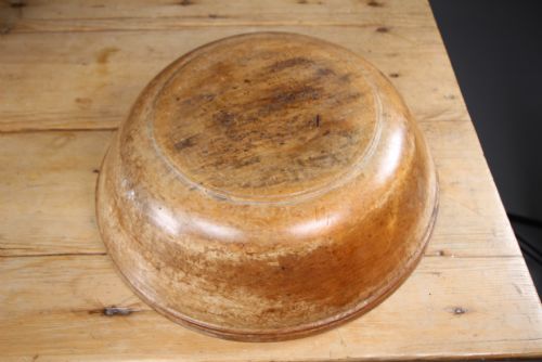 BEAUTIFUL LARGE ENGLISH 19TH CENTURY SYCAMORE ANTIQUE DAIRY BOWL - ADDITIONAL PHOTO 2
