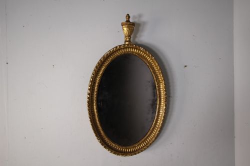 Beautiful English 18th Century Antique Carved & Gilt Oval Mirror