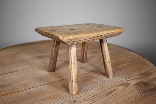 Lovely English 18th Century Antique Elm Stool