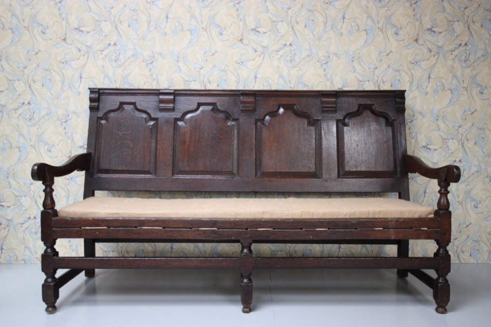 18th Century Period Oak Antique Settle