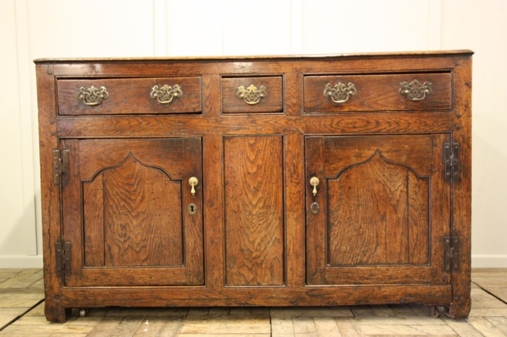 18th C Antique Oak Dresser Base. Great Patina.