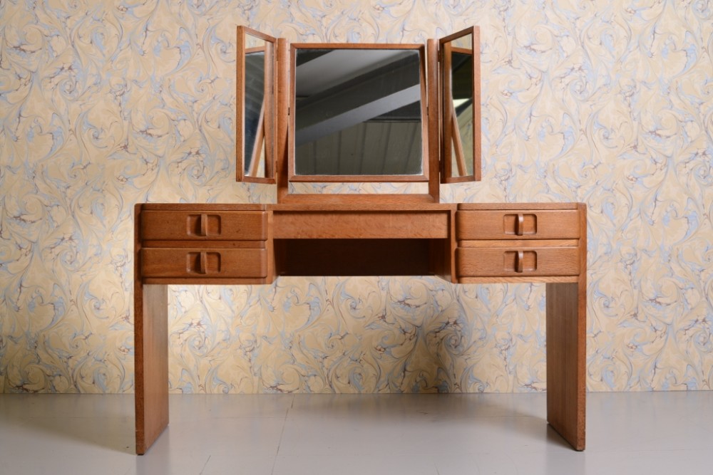 Rare 'Ilminster' Dressing Table by Gordon Russell