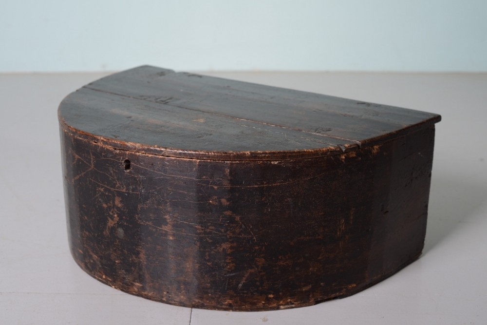 Georgian Antique Painted Pine Hat Box