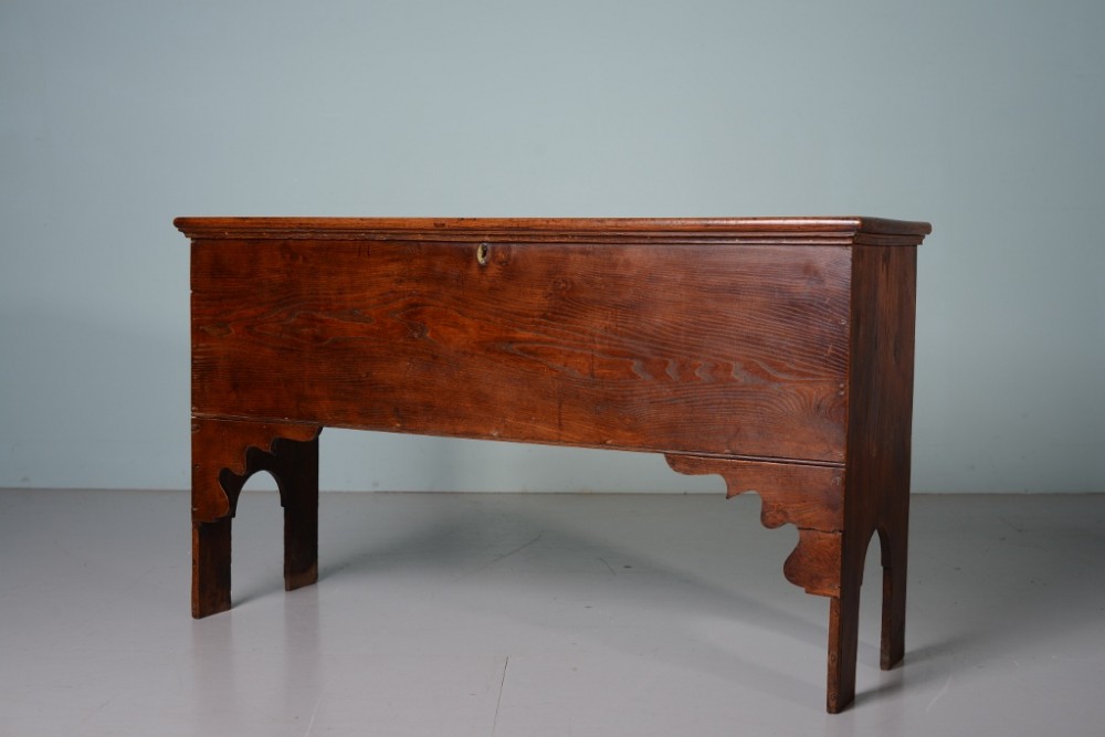 Georgian Antique Elm Coffer.