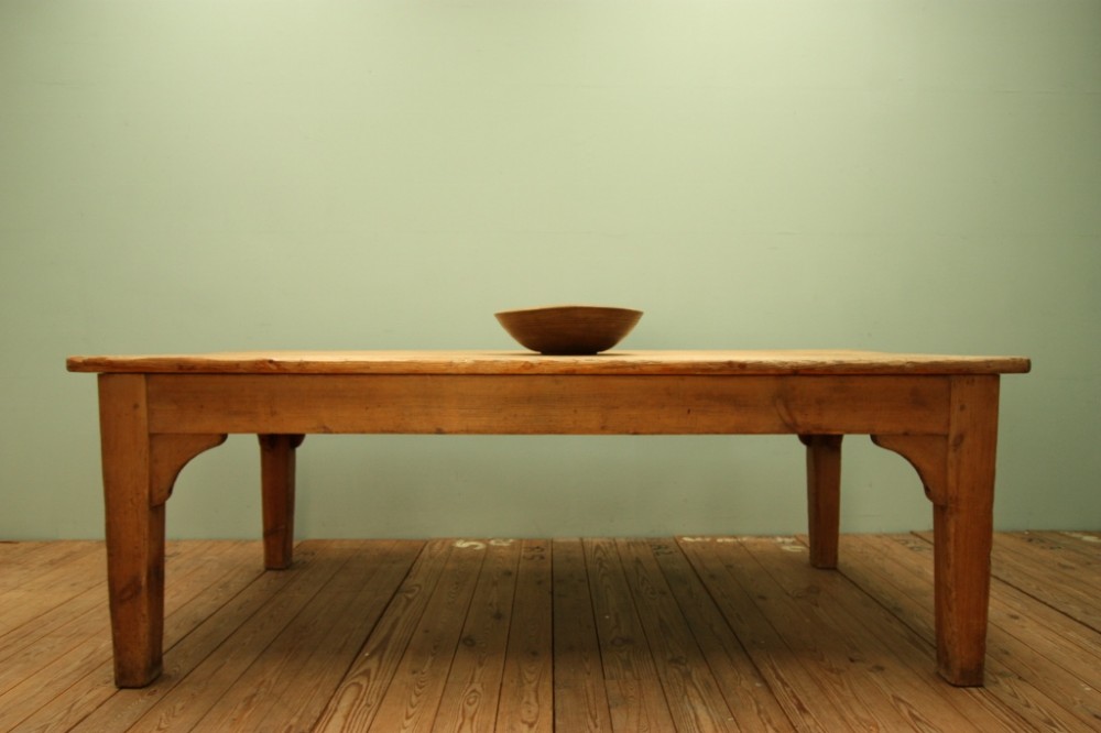 English 19th Century Antique Pine Kitchen Dining Table