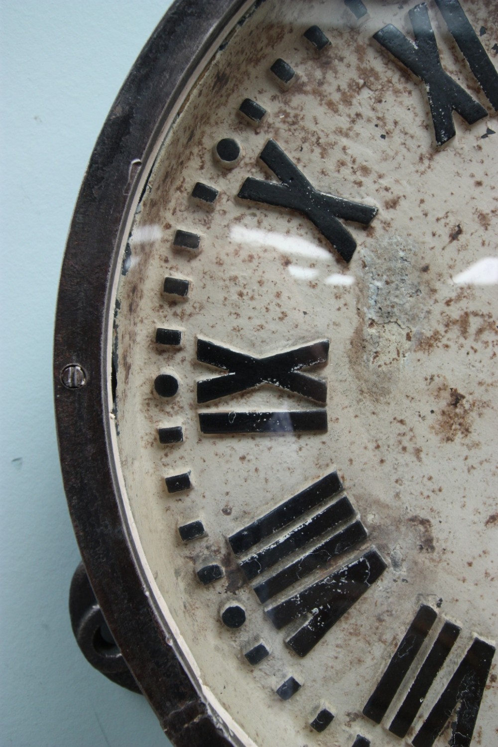 Working 1930's Gents Cast Iron Clock.