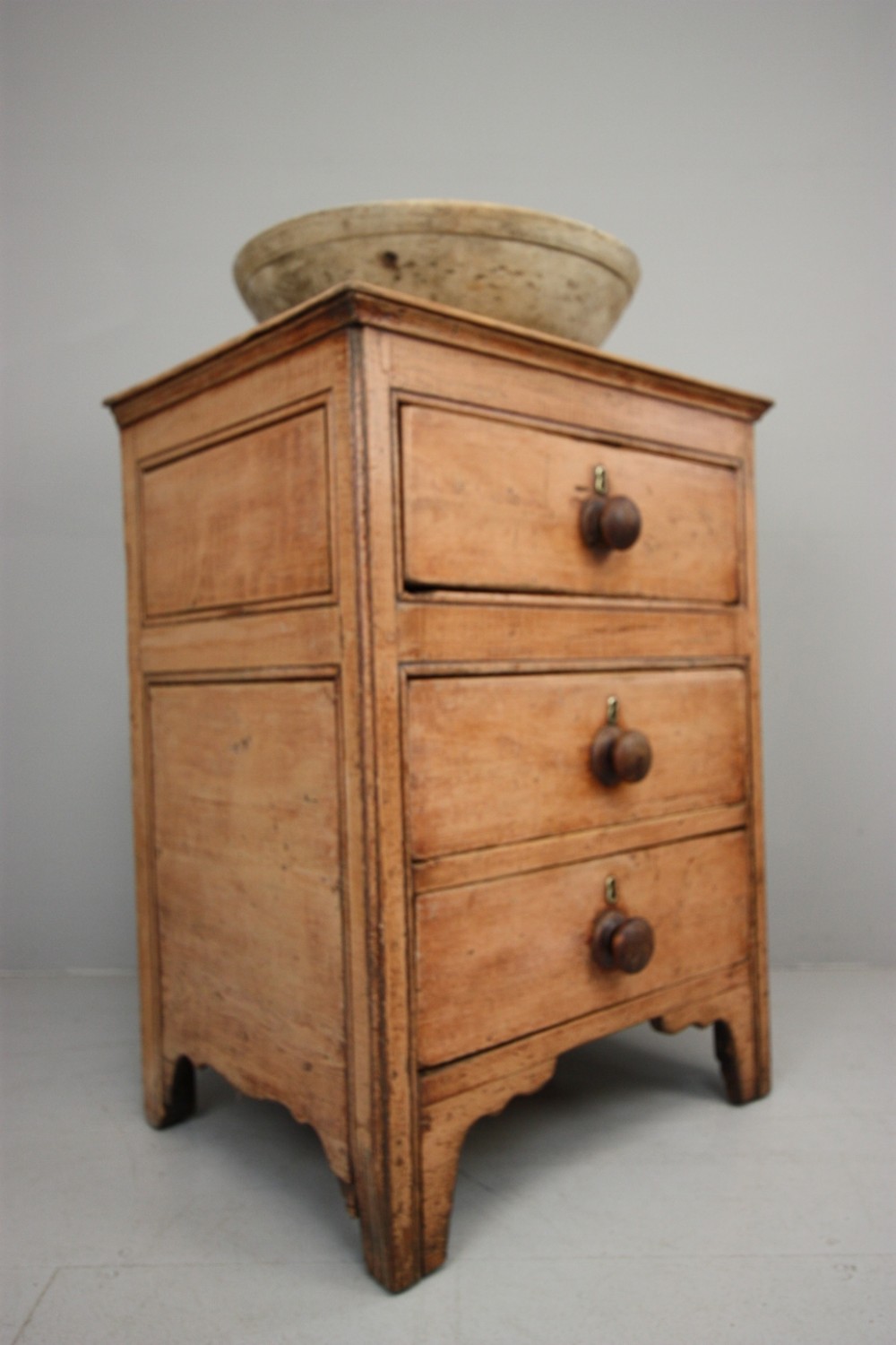 Georgian Antique Painted Pine Chest of Drawers.