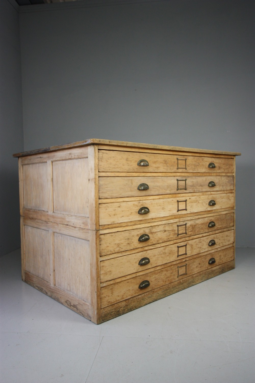 Large 19th Century Antique Pine Plan Chest.