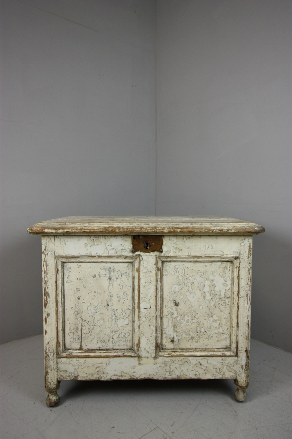 19th Century Antique Pine 'Cooler' Coffer in Period Paint. 