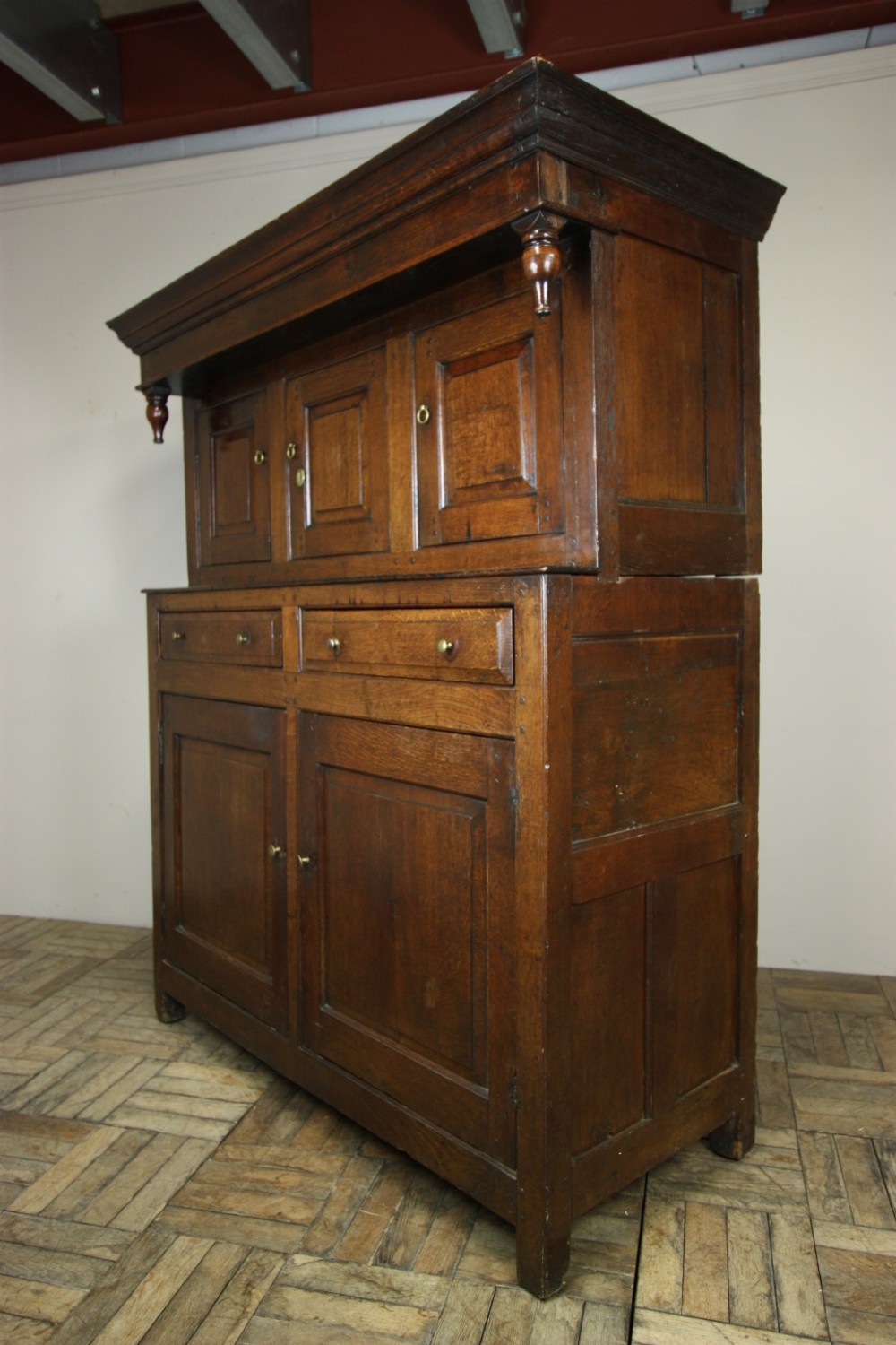 18th Century Antique Oak Cwpwrdd Deuddarn Cupboard.