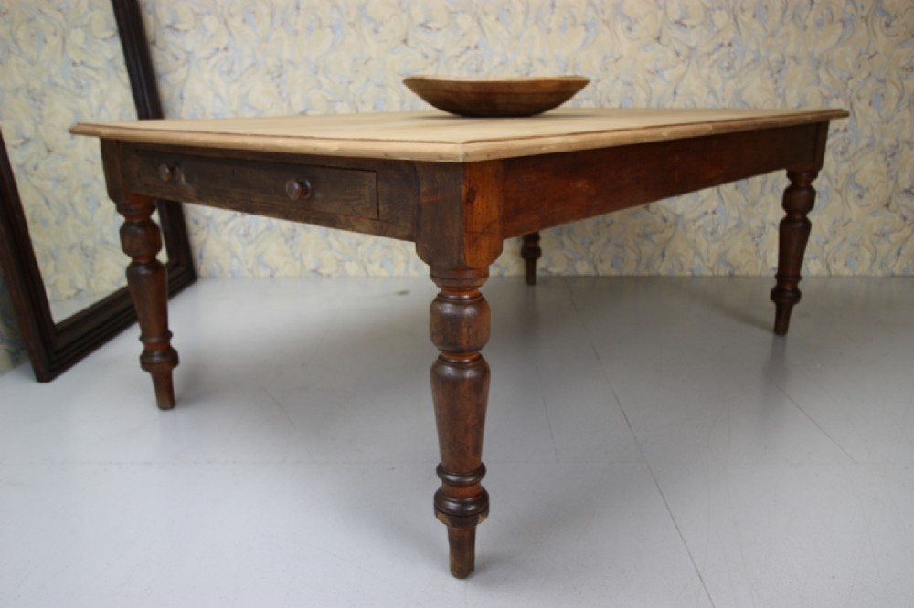 Large 19th Century Antique Country Pine Dining Table.