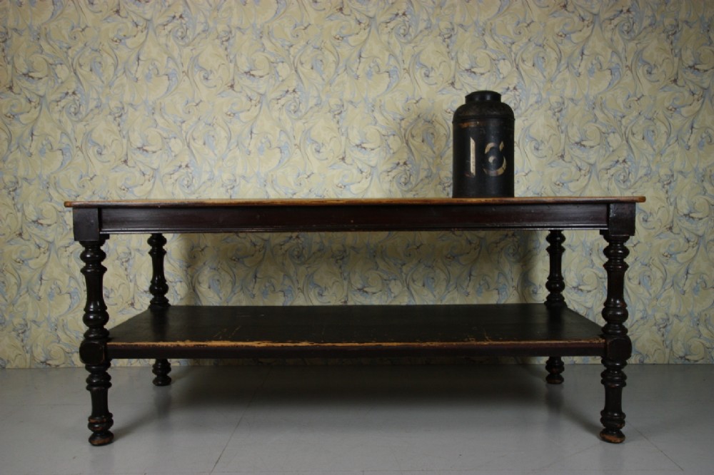 19th Century English Antique Drapers Table.