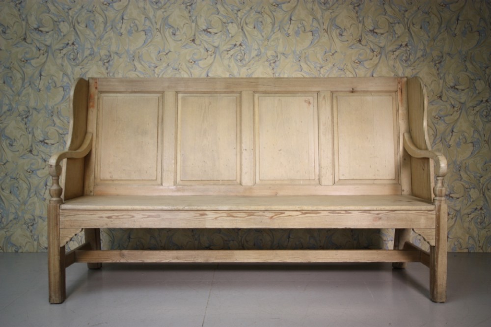Fabulous Georgian Antique Pine Settle Seat.