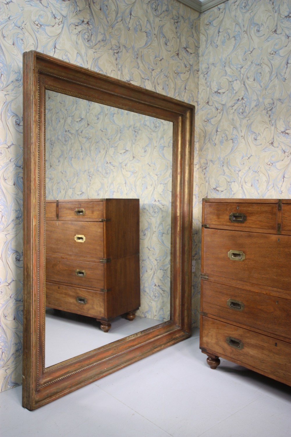 Large 19th Century Antique Gilt Framed Mirror.