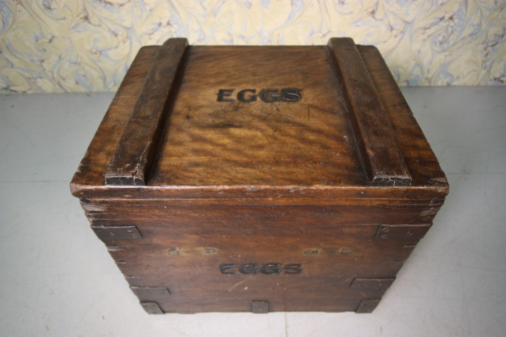 19th Century Antique Eggs Transporting Box.
