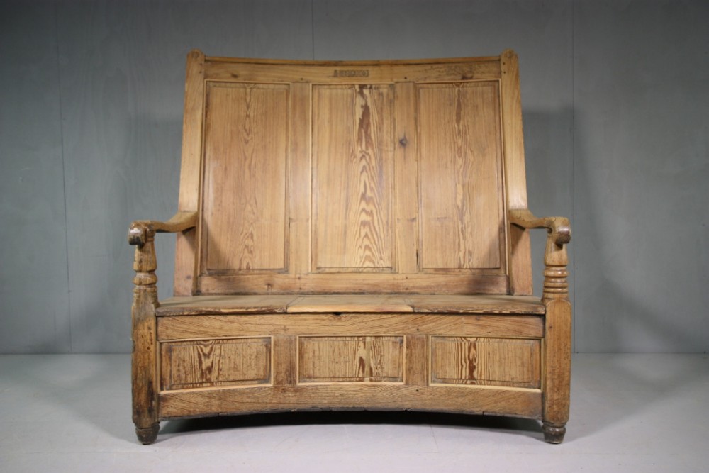 19th Century Antique Curved Pine Settle Seat.