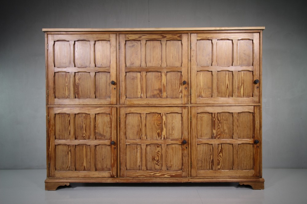 Large 19th Century Antique Pine Cupboard