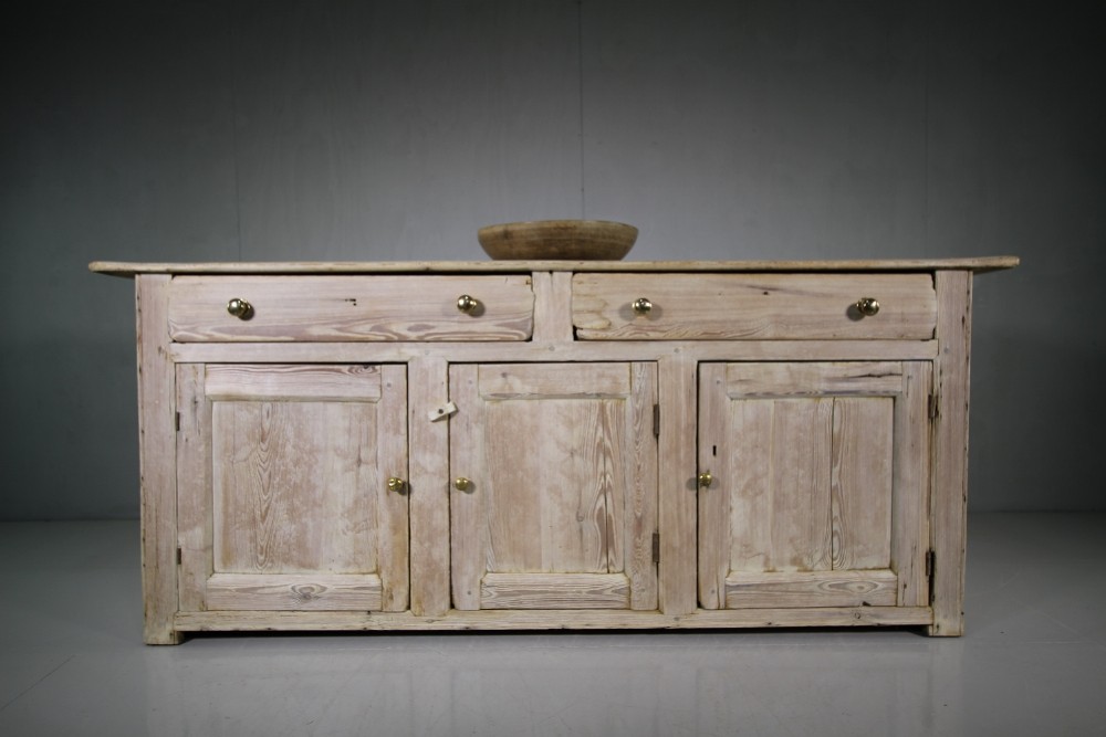 Early 18th Century Antique Pine Dairy Dresser