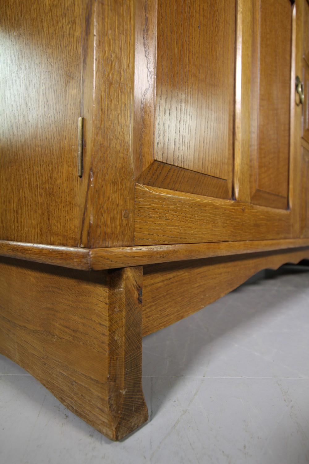1930's Heals Oak Dresser Base View VI
