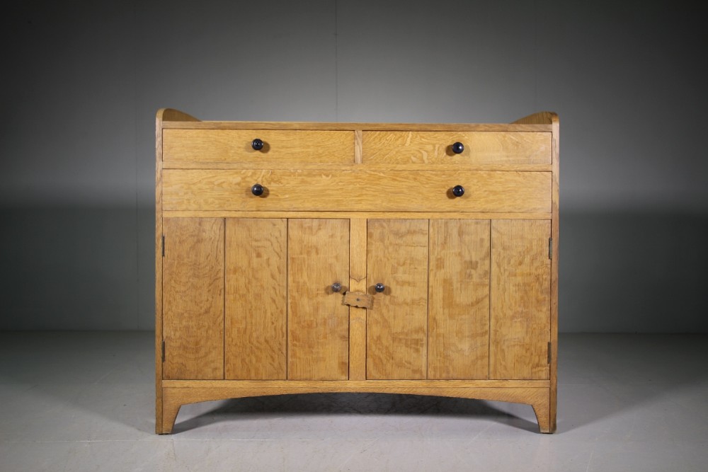 Edwardian Heals Antique Oak Cottage Range Dresser.