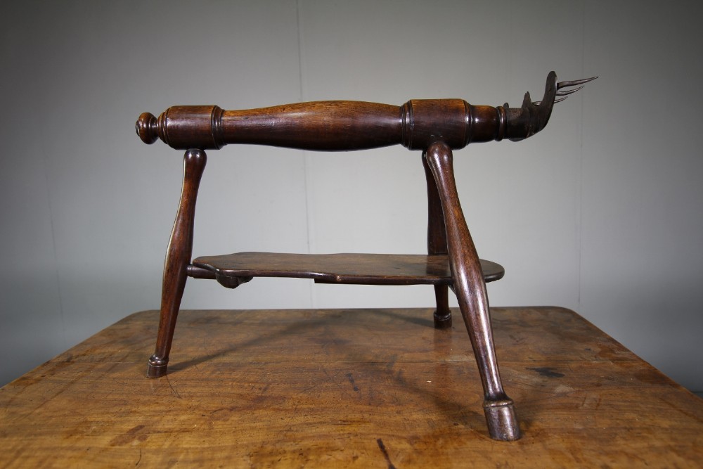 Early 19th Century Antique Oak Lark Spit