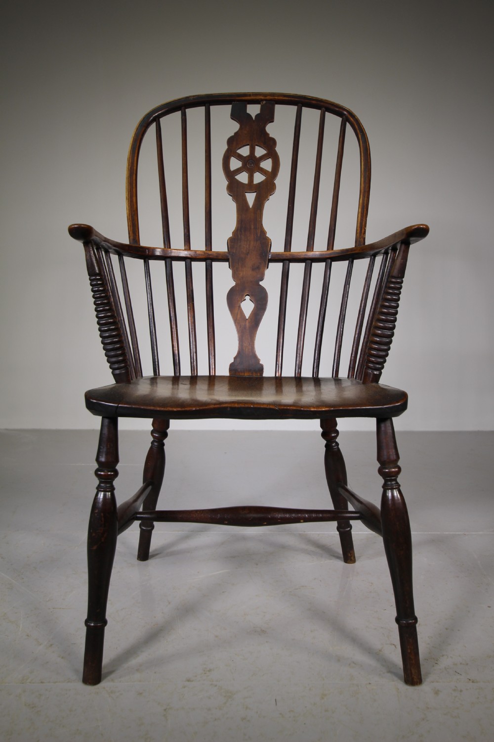 19th Century English Windsor Antique Armchair 
